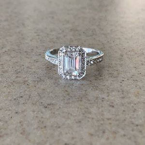 Sterling silver Swarovski ring size 6